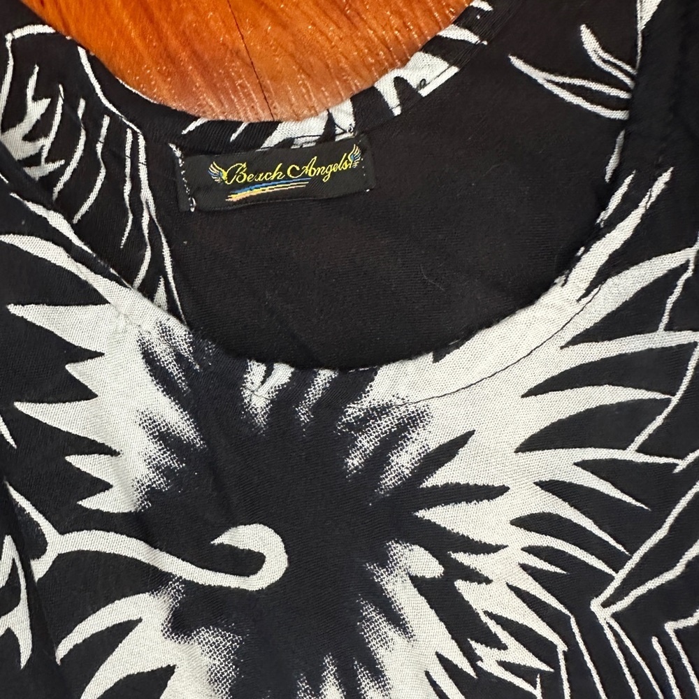 Beach Angels Black and White Floral Cover up Dress. Free Size. - Picture 7 of 13